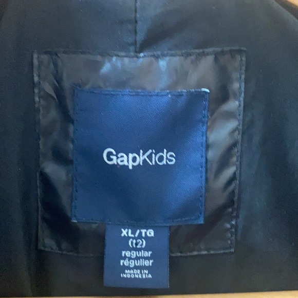 GAP LIGHTWEIGHT PUFFER - Picture 2 of 3